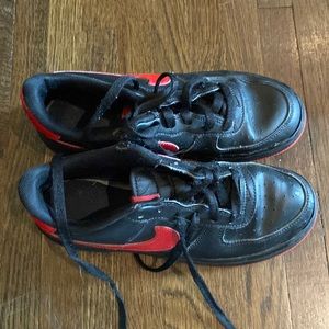 Air Force 1 low black/red